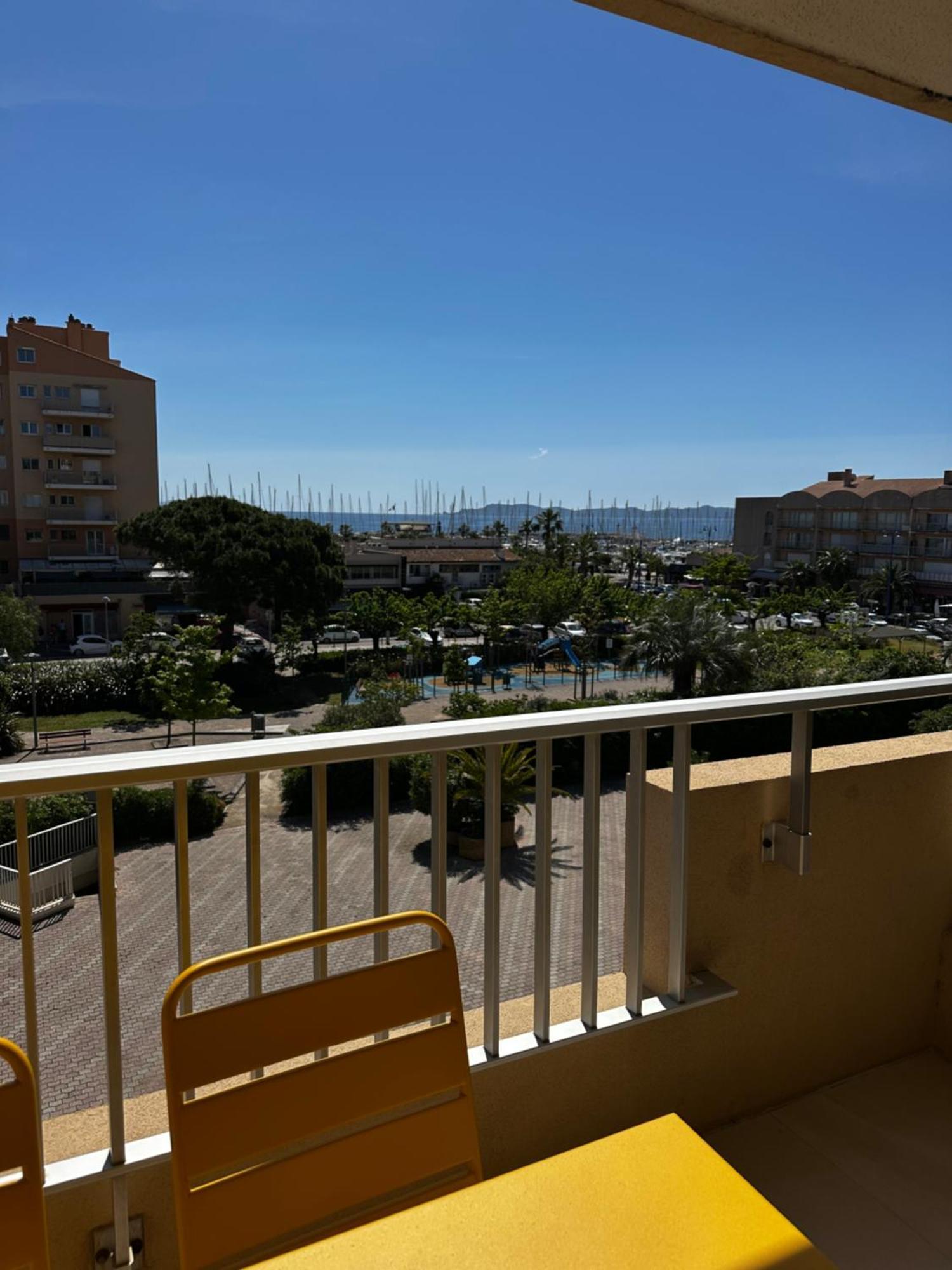 La Marine' Apartment